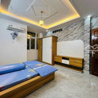 Nhà Gò Vấp, 1 Trệt 1 Lửng 3 Lầu Gồm Gara Xe Hơi.
Đường Nguyễn Duy Cung. Giá : 10,8 Tỉ Tl
