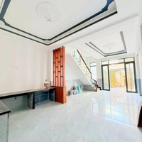 Nhà Lầu Trệt Mới Xây Gần Chợ Bờ Hồ Xóm Vắng