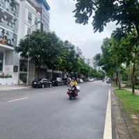 Hàng Hiếm Long Biên Tòa Nhà Mặt Phố Lâm Hạ Lô Góc 3 Mặt Tiền View Hồ Hầm + Thang Máy Kd
