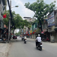 Bán Tòa Vp Mặt Phố Đê La Thành, Mặt Tiền 6,6M, 10 Tầng, Gần Ngã 5 Ô Chợ Dừa, Dòng Tiền 1,5 Tỷ/Năm
