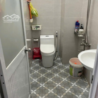 Bán Gấp Nhà Gần Cư Xá Ra Đa Quận 6 ,Vị Trí Đẹp ,Diện Tích4X15 , 1 Trệt 2 Lầu , 5 Phòng Ngủ,Shr . Liên Hệ: 093.150.2345