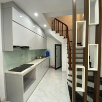 Thật 100%! Bán Nhà Cầu Giấy, 2 Thoáng, Sát Phố, Mới Đẹp, Ngõ To, 30M2*5T Chỉ 6.3 Tỷ