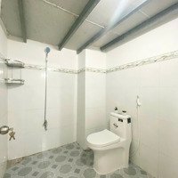 Phòng Gác Cao Thoáng Gần Lê Văn Việt Ngã Tư Thủ Đức, Đại Học Giao Thông Vận Tải