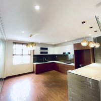 Nhà Thiết Kế Hiện Đại _Xe Hơi Ngủ Trong Nhà_ Trệt Lửng,3Lau_ 65M2 -Chỉ 9 Tỷ- Tặng Full Nội Thất