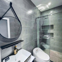 Nhà Thiết Kế Hiện Đại _Xe Hơi Ngủ Trong Nhà_ Trệt Lửng,3Lau_ 65M2 -Chỉ 9 Tỷ- Tặng Full Nội Thất