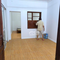Bán Nhà Phố Bà Triệu 40M2, 3 Tầng 4M Mt, 4.95 Tỷ