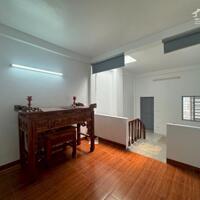 Giá Tốt.Bán Nhà Dân Xây, Ngọc Thụy, Long Biên 4T, 45m2 chỉ 7,45 tỷ (ô tô đỗ gần)
