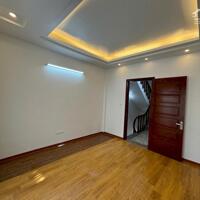Giá Tốt.Bán Nhà Dân Xây, Ngọc Thụy, Long Biên 4T, 45m2 chỉ 7,45 tỷ (ô tô đỗ gần)