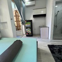 Căn Hộ Đẹp Full Nội Thất- Có Ban Công Ngay Công Viên Hoàng Văn Thụ