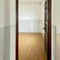 Cho thuê nhà rộng 3 phòng ngủ, gần đại học Y Dược Cần Thơ