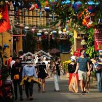 Bán Gấp Góc 2 Mặt Phố Tại Trần Phú, Minh An, Hội An, 80 Tỷ, 300M2 Cho Thuê 250 Triệu/ Tháng