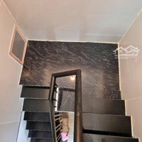 Căn Hộ Tập Thể 2 Ngủ Giá Bán 3 Tỷ , Hai Phòng Ngủ , Wc , Khu Dân Trí Cao
