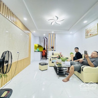 Cần Bán Nhà Đẹp Ở Ngay, 4 Tầng 25M2 Chỉ 5,38 Tỉ Tại Văn Chương Đầu Phố Tôn Đức Thắng Đống Đa.