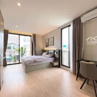 Căn Hộ Dịch Vụ Ban Công Full Nội Thất Xịn Mới Tinh Gần Lottemart Q7