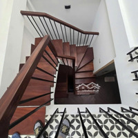 Nhanh Tay Nhà Đẹp Láng Hạ - 7 Tầng Thang Máy - Gara Ô Tô - 3 Bước Ra Phố 17.2 Tỷ
