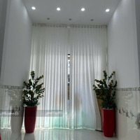 Bán Nhà Đẹp Chính Chủ Vị Trí Vàng Giao Quận 1. Hẻm Xe Hơidiện Tích70M2 Ở Liền/ Cho Thuê. 9.3 Tỷ