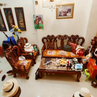Nhị Cận Giang-Nhà Giang Biên- 02 Mặt Phố- Vỉa Hè- Kinh Doanh Sầm Uất Diện Tích Rộng - Giá Bình Dân