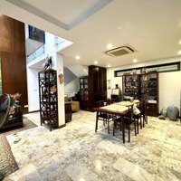 Biệt Thự Vĩnh Tuy, Oto 7 Chỗ Vào Nhà, Full Nội Thất Nhập. 95M2X5T,Mặt Tiền7.5M. Chỉ 26.5 Tỷ!