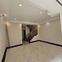 Bán Nhà 48M Giang Biên Việt Hưng 6 Tầng Thang Máy.