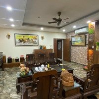 Bán 147M2 3Pn 4 Vệ Sinhfull Nt Đã Thiết Kế Lại 4,1 Tỷ Còncó Thương Lượnggiá Cực Rẻ Tại Đức Khải Quận 7 Xem Nhà Dể