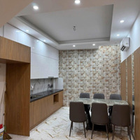 Bán Nhà Đông Dư. 35M2 * 4 Tầng * 4,75 Tỷ. Ô Tô Đỗ Cửa, Full Nội Thất