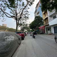 Siêu Phẩm Phân Lô Cầu Giấy - Nguyễn Đình Hoàn - 17 Tỷ - 45M2 - Thang Máy - Oto Vào Nhà