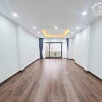 Bán gấp Liên Mạc chỉ 4,55 tỷ, 36,2m2 -5T-4PN, ngõ thoáng, sát phố.
