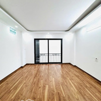 Giá Giật Mình Nhà 33M X 5 Tầng Ngay Chợ Phúc Lợi 3,95 Tỷ