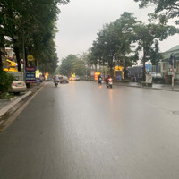 Cho Thuê Biệt Thự Phạm Văn Đồng, 200M2, 4 Nổi, 1 Hầm, Lô Góc, Thang Máy 55 Triệu