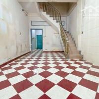 Ôtô Ngủ Trong Nhà Đường Nguyễn Trung Trực Phường 05 Bình Thạnh.