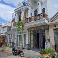 Nhà trệt lầu 3 phòng ngủ, Khu dân cư ngang Bệnh Viện Nhi Đồng Cần Thơ