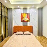 Nhà trệt 2 lầu hiện đại trục chính đường D1 KDC Hồng Loan 6A
