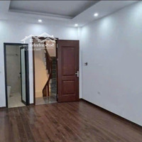 Ngõ 82 Kim Mã, Ba Đình, Nhà Mặt Chợ 9.1 Tỷ,Diện Tíchsổ 35M2,Mặt Tiền4M, 5 Tầng, 3 Ngủ Khép Kín,