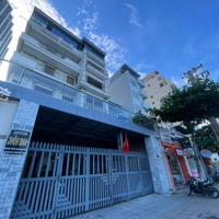 Nhân - Khách Sạn 8 Tầng Góc 2 Mặt Tiền Phạm Văn Đồng - Phạm Ngọc Thạch. Views Trực Diện Biển