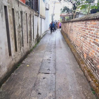 Tài Chính Nhỏ 2,3 Tỷ. Thôn Đoài, Việt Hùng, Cách Thị Trấn 1Km. 44M2.