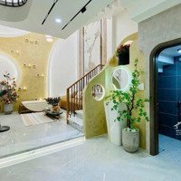 Kẹt Vốn Bán Gấp Nhà Đ.kỳ Con P.nguyễn Thái Bình Quận 1 Giá Bán 4Tỷ560/67M2 (5X13,4M) Sổ Sẵn Nhà Đẹp