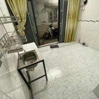 Chỉ 5 Triệu, Cho Thuê Nhà Nguyên Căn 2 Tầng, Điện Nước Giá Gốc Hẻm 3,5M Phường 10 Tân Bình, Hẻm