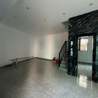Lh: E Nhung 0963435088
Bán Lô Góc Khu Hà Trì Cực Đẹp Vuông Vức 43.7M2 Đường Oto Tránh Giá Chỉ 10.8