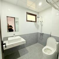 Chính chủ cần tiền bán gấp căn nhà 5 tầng xây mới tại trung tâm tổ 7 phường Giang Biên