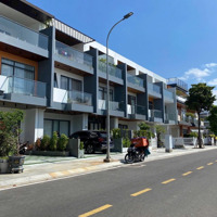 Cho Thuê Căn Shophouse Gói 8 The Capella Mỹ Gia Đường Thông Thích Hợp Ở Hoặc Kd