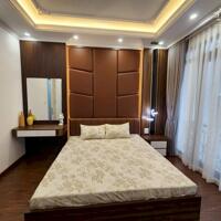 BÁN GẤP NHÀ YÊN HÒA CẦU GIẤY 40m2, 6 TẦNG MẶT TIỀN 4,2m GIÁ  10.5 TỶ