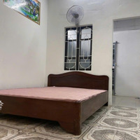 Cho Thuê Nhà Phố Đội Cấn - Linh Lang.diện Tích36M2 * 3Tầng, Ngõ Nông, 2 Thoáng, Nội Thất Đầy Đủ