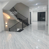 Cho Thuê Biệt Thự Khu Đô Thị Dương Nội Hà Đông, Nhà Hoàn Thiện Đẹp Diện Tích 225M2 Mặt Đường 30M
