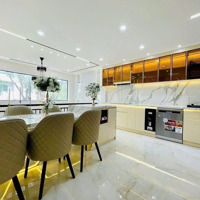 Cho Thuê Nguyên Căn Hẻm 8M Lê Văn Sỹ Q3