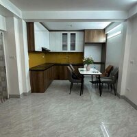NGỌC HÀ 30M2 x Mặt tiền 5.5M - Ngõ thẳng tắp, cách mặt phố 50M, gần Lăng Bác. An ninh tốt.