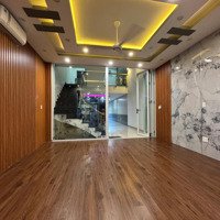 Bán Nhà 3 Tầng 3 Phòng Ngủ, Sân Oto Rộng Đường Thái Văn Lung.