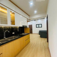 Nhỉnh 3 Tỷ Căn Sổ Đỏ, Đầy Đủ Nội Thất Mới, Chia 3 Phòng Ngủ Bán Đảo Linh Đàm Hoàng Mai
