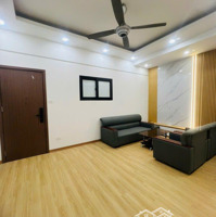 Nhỉnh 3 Tỷ Căn Sổ Đỏ, Đầy Đủ Nội Thất Mới, Chia 3 Phòng Ngủ Bán Đảo Linh Đàm Hoàng Mai