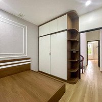 Bán Gấp Mặt Phố Chiến Thắng 40M Giá Nhỉnh 11 Tỷ. Phân Lô, Vỉa Hè Ô Tô Tránh.