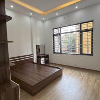 NHÀ ĐẸP DÂN XÂY VÀO Ở NGAY - GẦN HUYỆN ỦY THANH TRÌ - 40M2 CHỈ NHÚ 7TỶ!